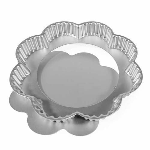 Alan Silverwood 23cm Petal shaped flan, loose base